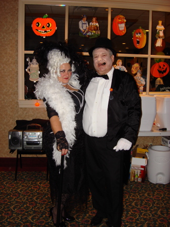 Halloween, Mae and WC 1st place