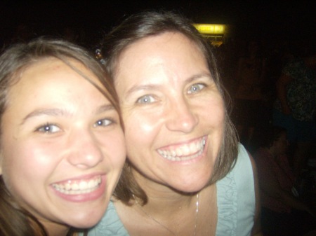 Janelle &* I at Jonas Bros concert July 2008