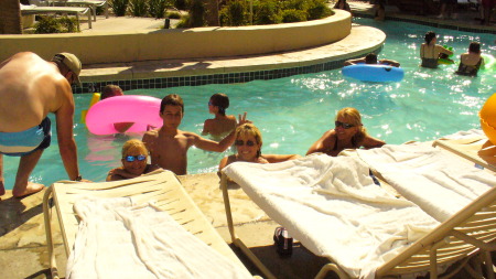 Family & Friends Mandalay Bay,Las Vegas.