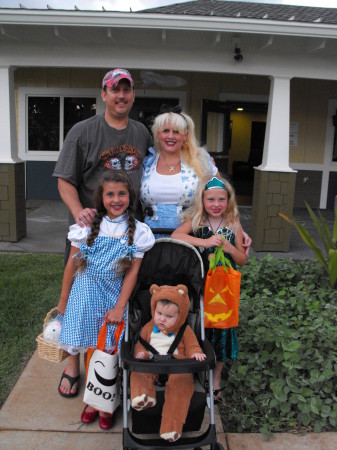 ME AND THE FAMILY HALLOWEEN 2008 HAWAII