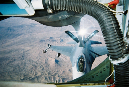 f16 REFUELING