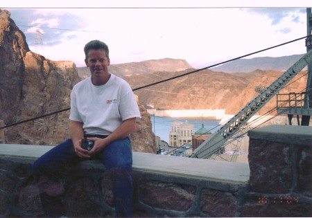 Les at Hoover Dam 2004