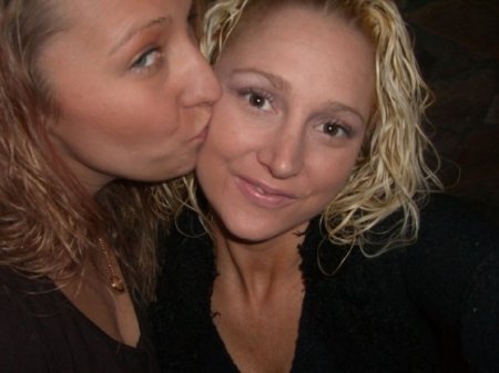 Me kissing my sissy!