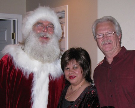 DARLENE/DEWEY W/SANTA