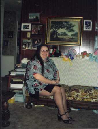 THIS IS ME IN 99 I HAVE LOST 70 LBS SENCE THEN