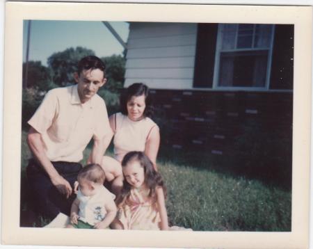 Dad, Mom, Bubby, & me/1970