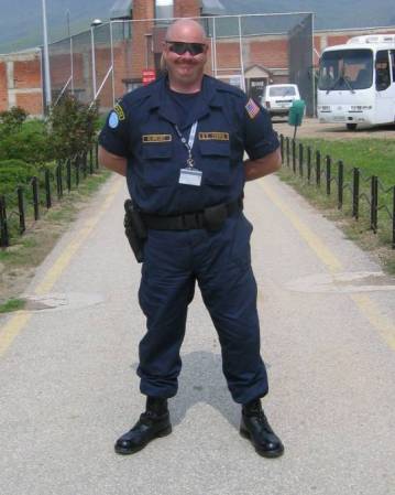 Me in Kosovo, Serbia-Montenegro -UN Police