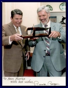Visit Reagan in Oval Office