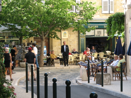 Lourmarin, center of village