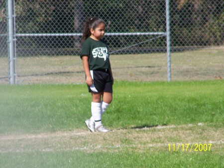 Mi pricesa jugando futbol