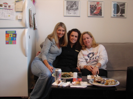 thanksgiving w/roomies at crashpad 08'