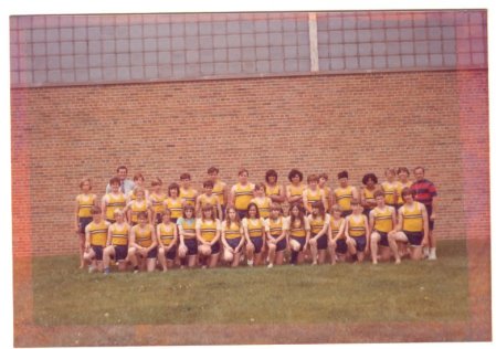 1973  7-8th grade track photo