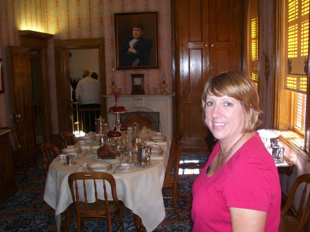 Jean in Grants dining room, Galena, IL