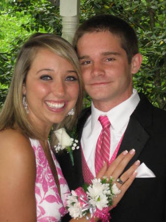 Trevor and Livi Sr. prom 5-09