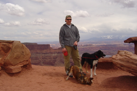 Troy and the doggies at Dead Horse Point, UT