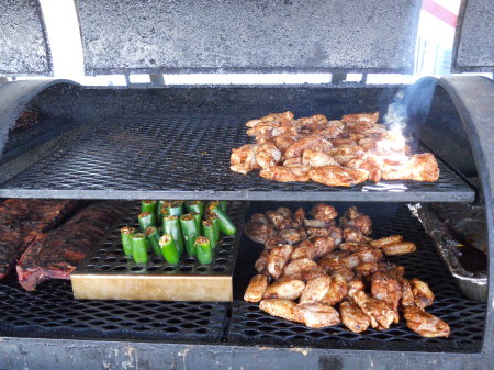 BUDS SMOKIN BBQ