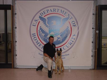 Paul and K-9 Laska Graduation