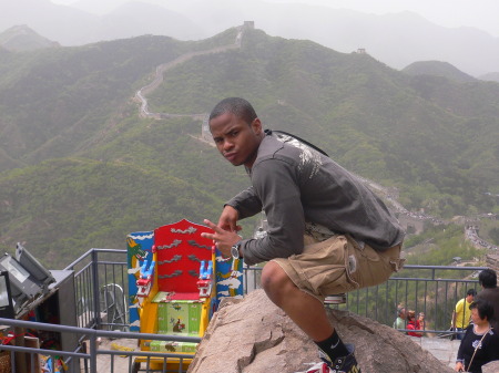 Sidney on the Great Wall.. get down boy