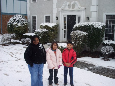 Dorothy, Wendy & Carlos March 08