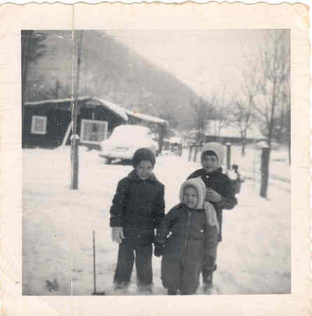 KYLE & VICKI CAMPBELL & MAGGIE KROGER 1961