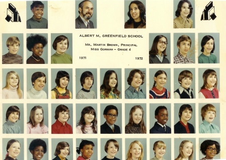 CLASS OF GRADE 4 -MISS GORMAN - 1971-1972