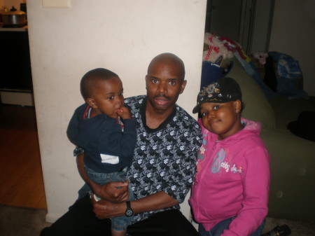 Rodney and two grandkids