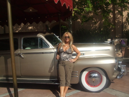 me with marylin Monroe's car