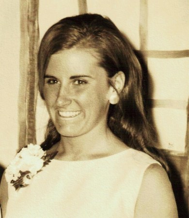 moms prom Marblehead H S 1968 001
