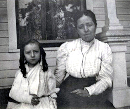 Miss Bailey and her mother 1911