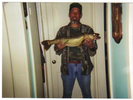 10lb 30 inch walleye pike