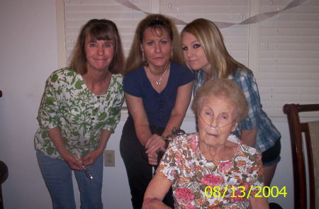 Shelley(sister), Me , Bree and Grammy