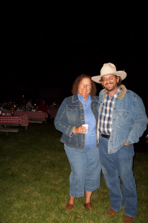 Garry & Debbie at Riley's in Oak Glen, 2006