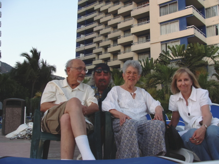 Family in Acapulco Feb 09