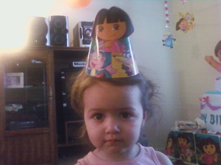 brie wit dora hat