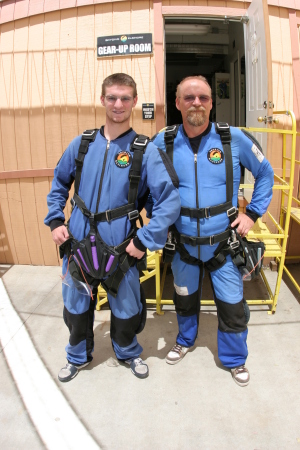 chuck skydive 006