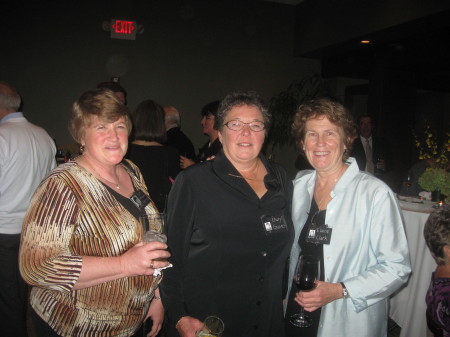 Cheryl Graves (middle) and Elaine Clark (R)