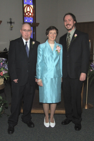 Linda with sons Jeremy and Patrick