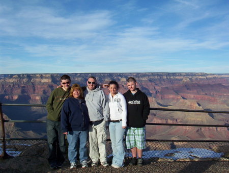 THE WHOLE FAMILY AT THE GRAND CANYON 2008