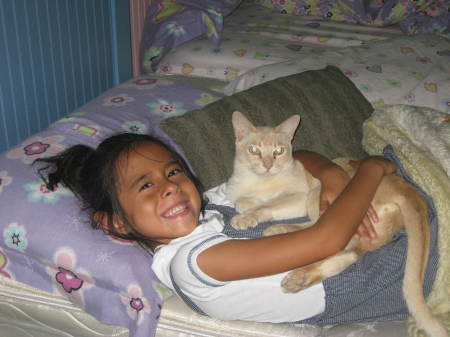 Aaliyah & the cat Fritz