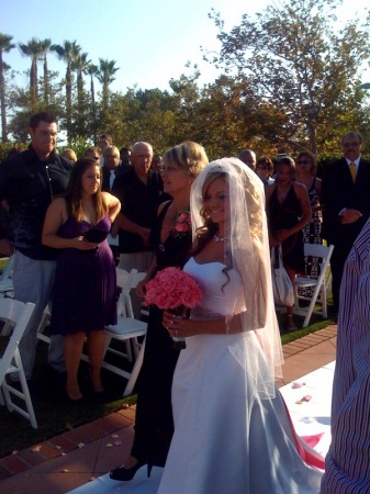 Yes I walked my daughter down the Isle