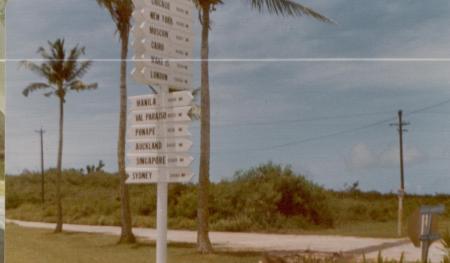 DIRECTIONAL POST ON GUAM