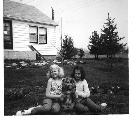 1959-60 Carol & Donna Thompson