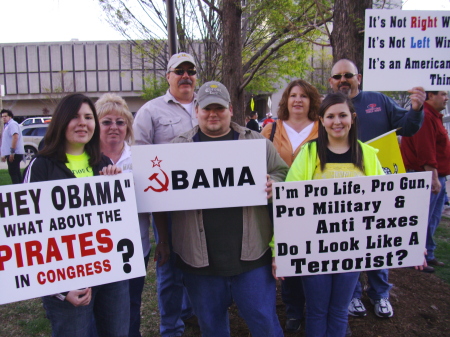 Tea Party at Kiener Plaza 04/15/2009