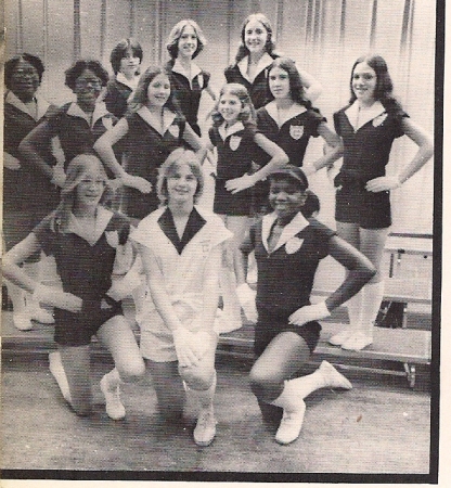 Central 8th Grade - Majorettes / 1977