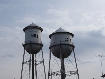 Hot & Cold, Seen in Kansas 2004
