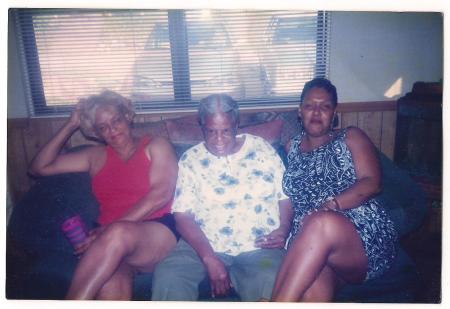 AUNT PENNY,BIG MAMA,POKEY MY SISTER RIP LADIES