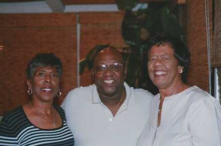 Sondra, James Thomas & Avonette Rodgers 2007