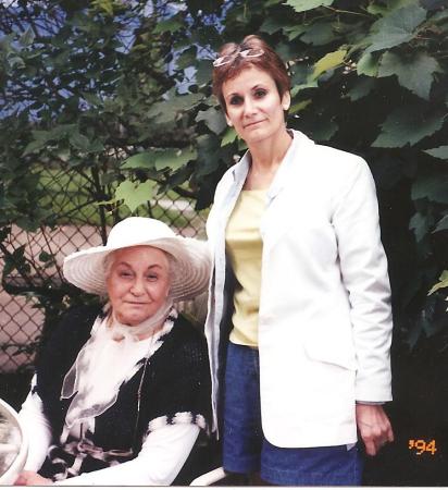 6-2003 Rita and Mom at home in Cambridge MA