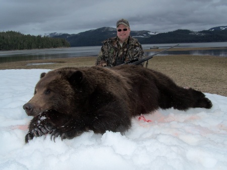 9Ft. Alaskan Brown Bear