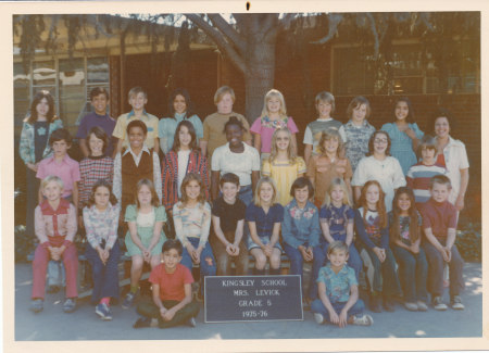 Class picture 1975 Mrs Levick